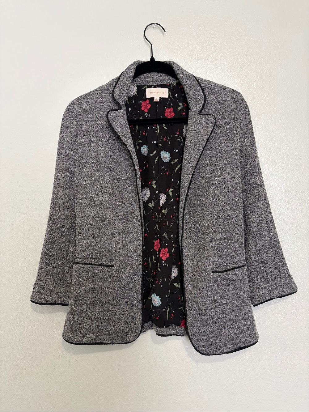Skies Are Blue Women's S Gray Open Front Blazer Floral Lined Knit